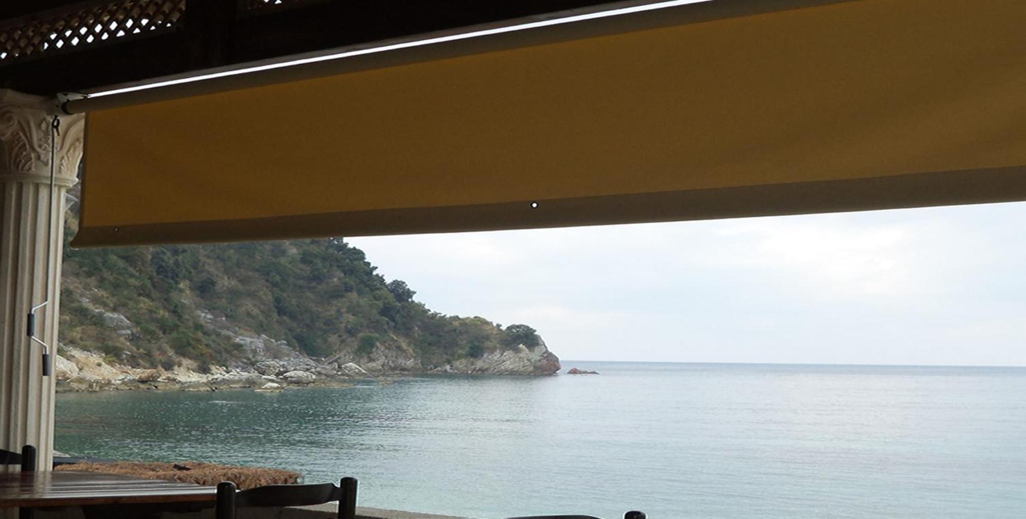 Castle Hotel Himare Exterior photo